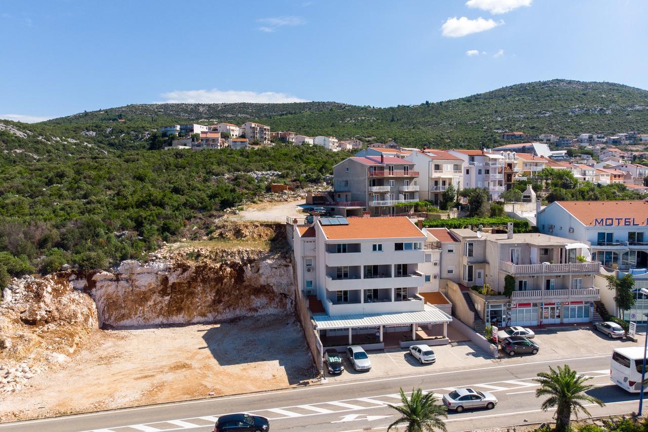Villa Suzana 네움 외부 사진